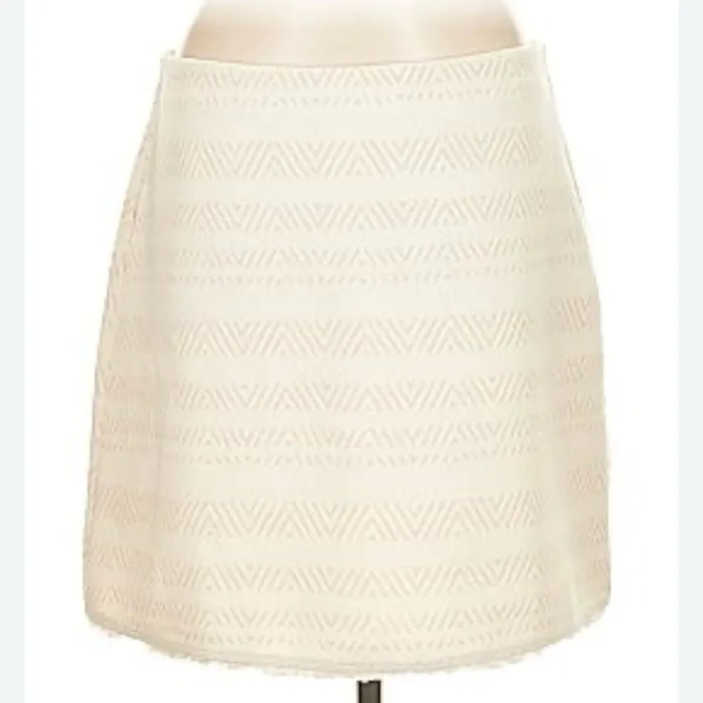 LOFT Cream Zigzag Textured Jacquard Frayed Hem Mini Pencil Skirt